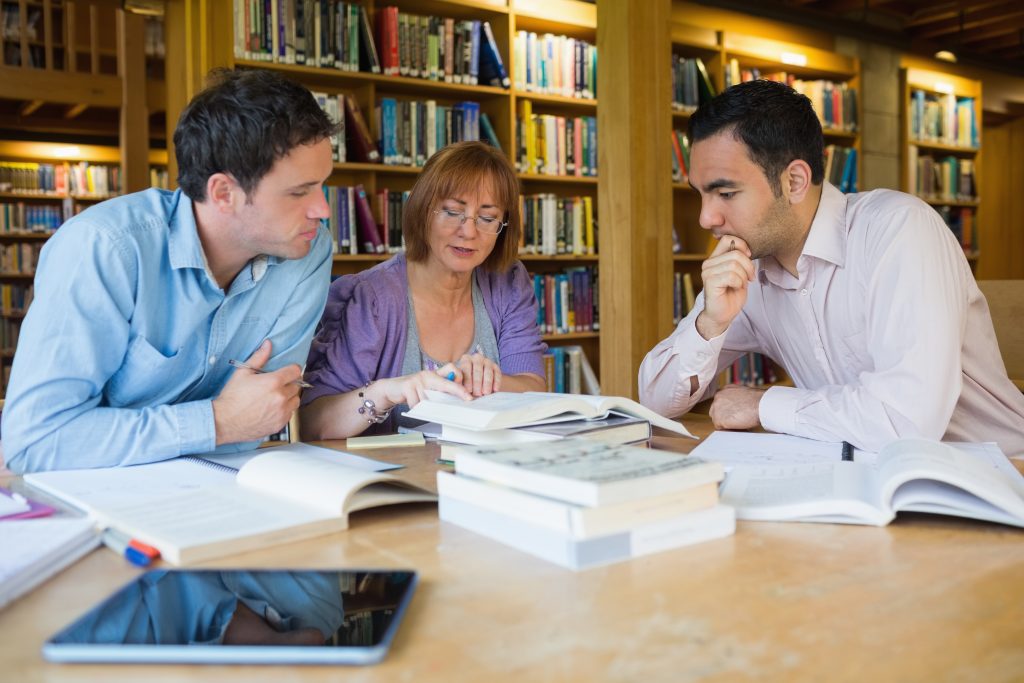 ¿Estudiante o cliente? Un análisis de la formación en contextos de gestión educativa 