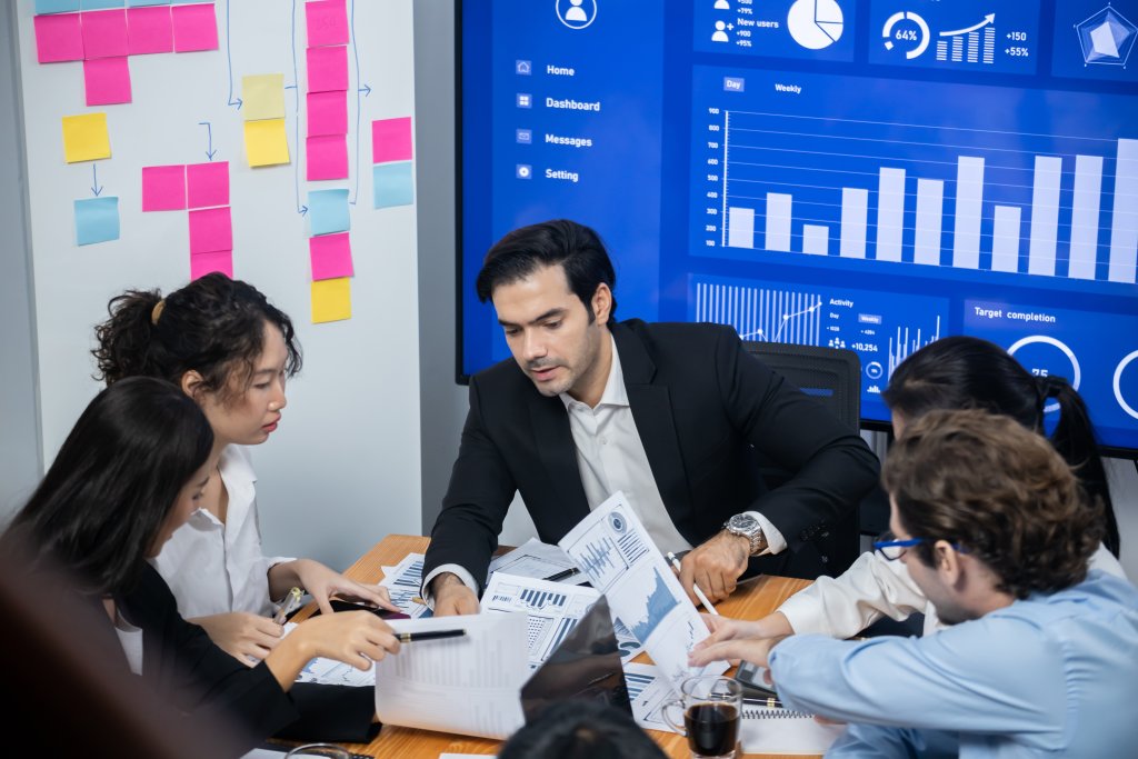 Formulación y evaluación de proyectos: Un marco de valorización técnica y su sinergia con la dirección de proyectos 